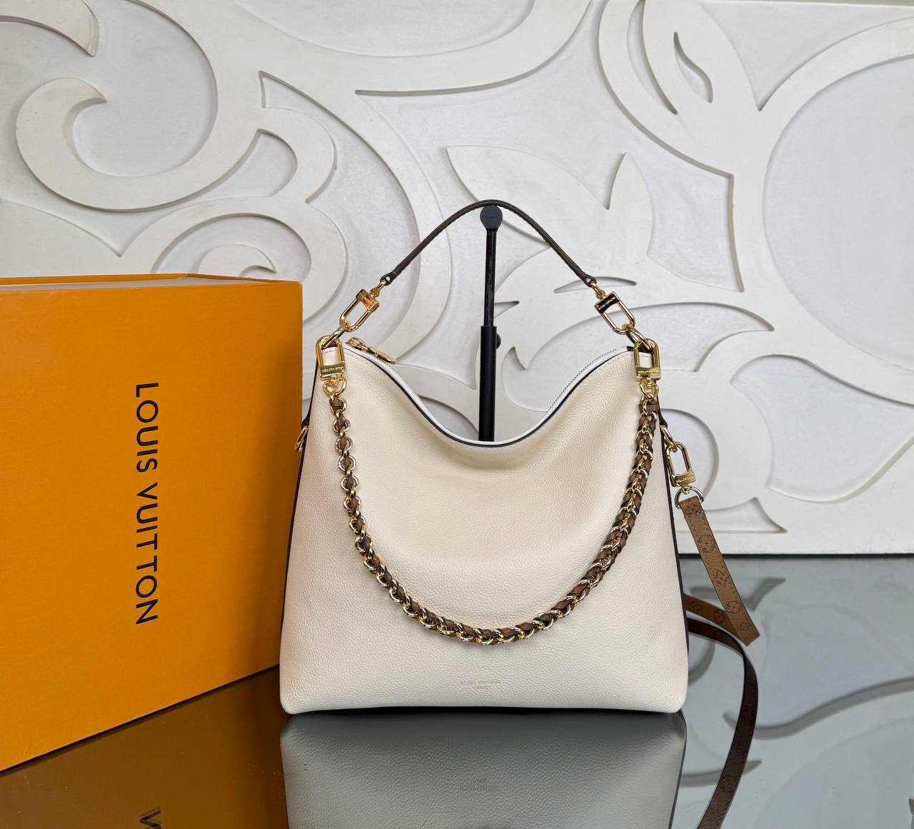 Louis Vuitton Multipass Bag

910426 ⭐️