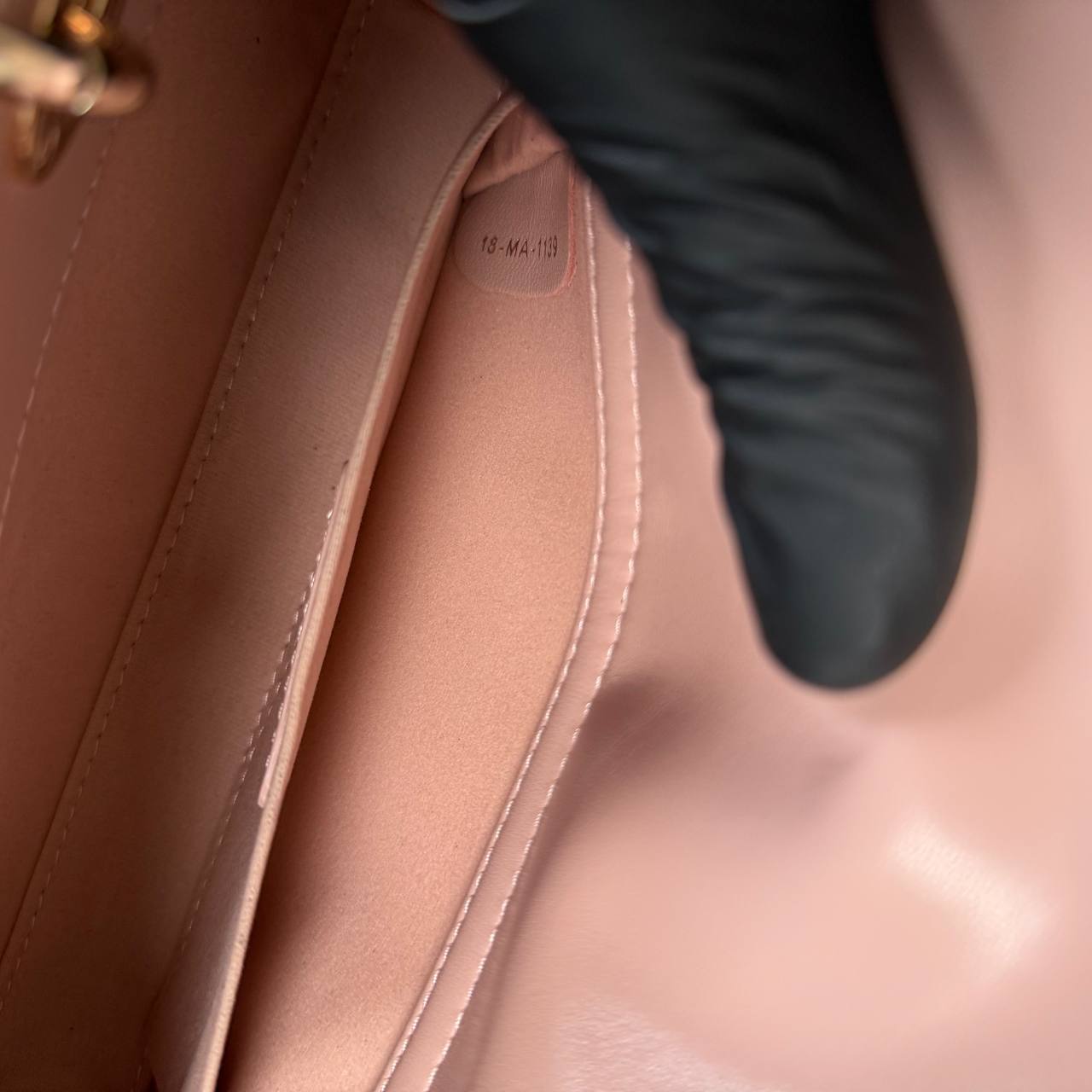 Christian Dior D-Joy Medium Bag

22x12 cm 
910517 ⭐️