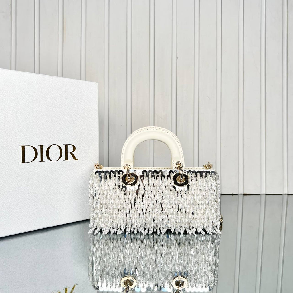 Christian Dior D-Joy Small

22x11.5 cm
5859 ⭐️