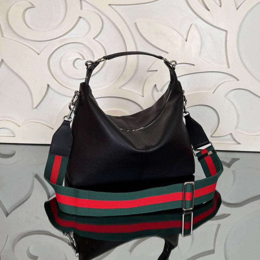 Gucci Brera Medium Crossbody Bag 

32x25 cm
910573 ⭐️