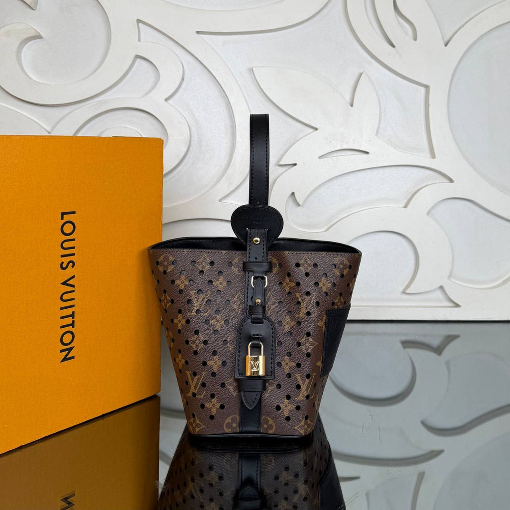 Louis Vuitton All In BB

910844 ⭐️