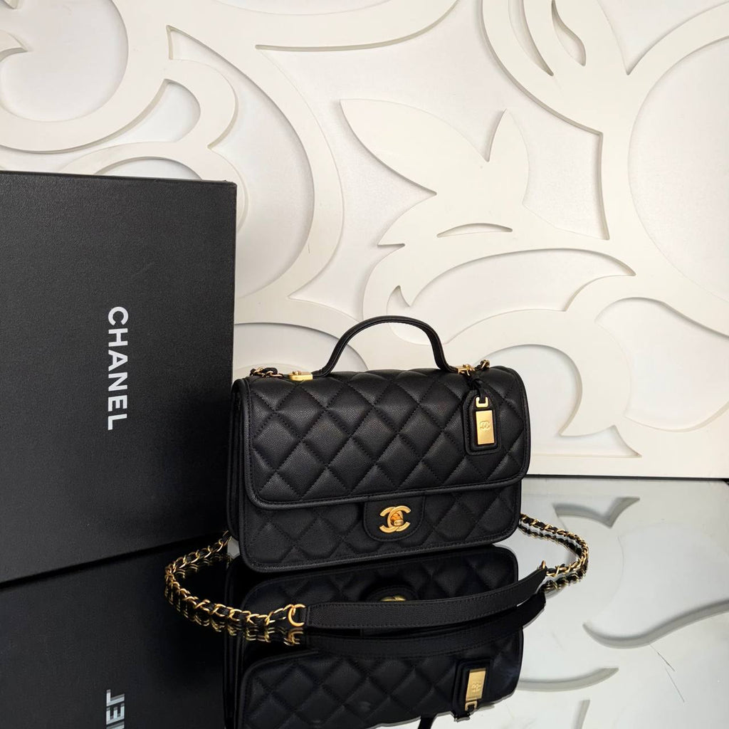 Chanel Medium Flap Bag

25x16 cm
910206 ⭐️