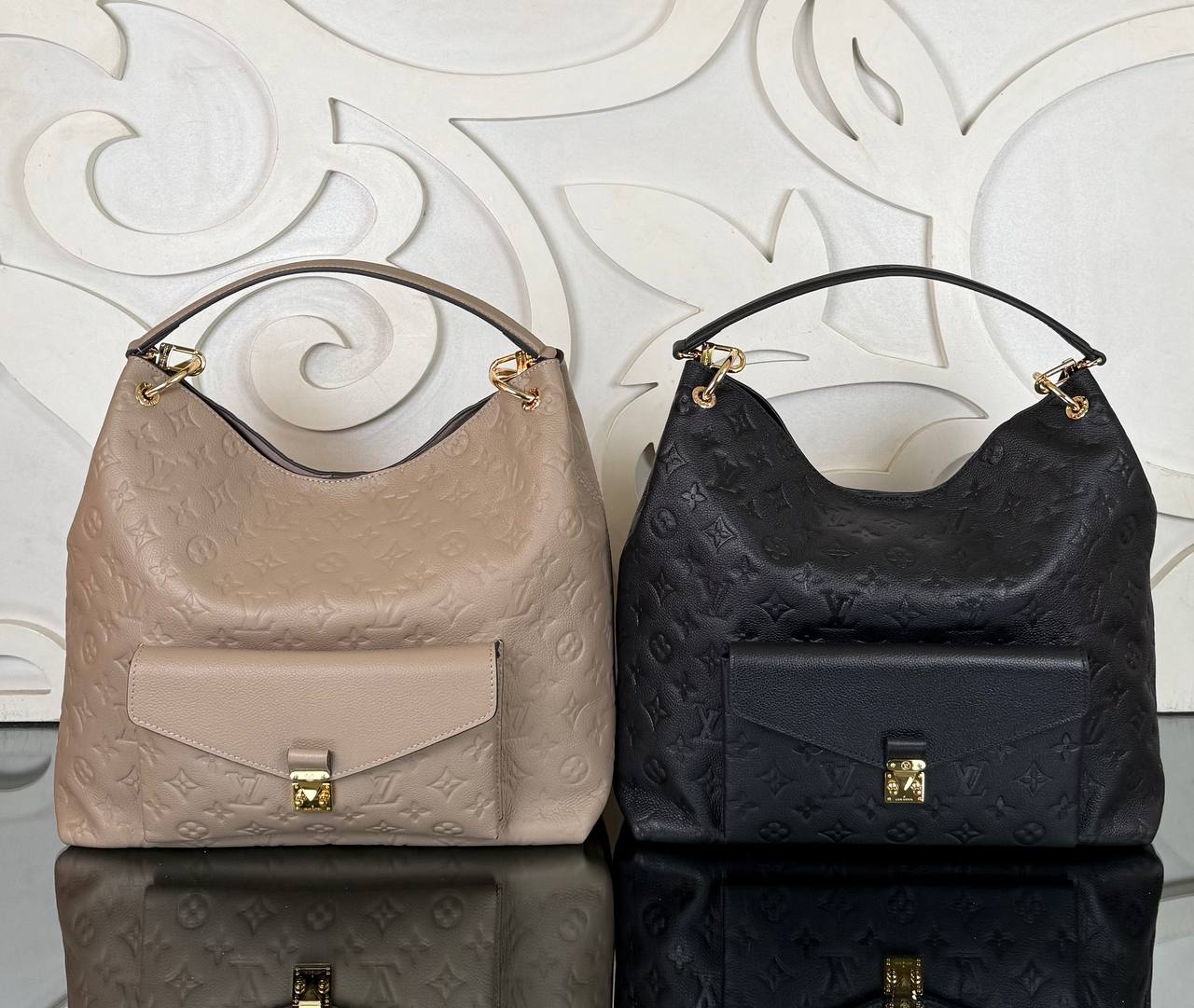 Louis Vuitton Hobo Metis

910619 ⭐️