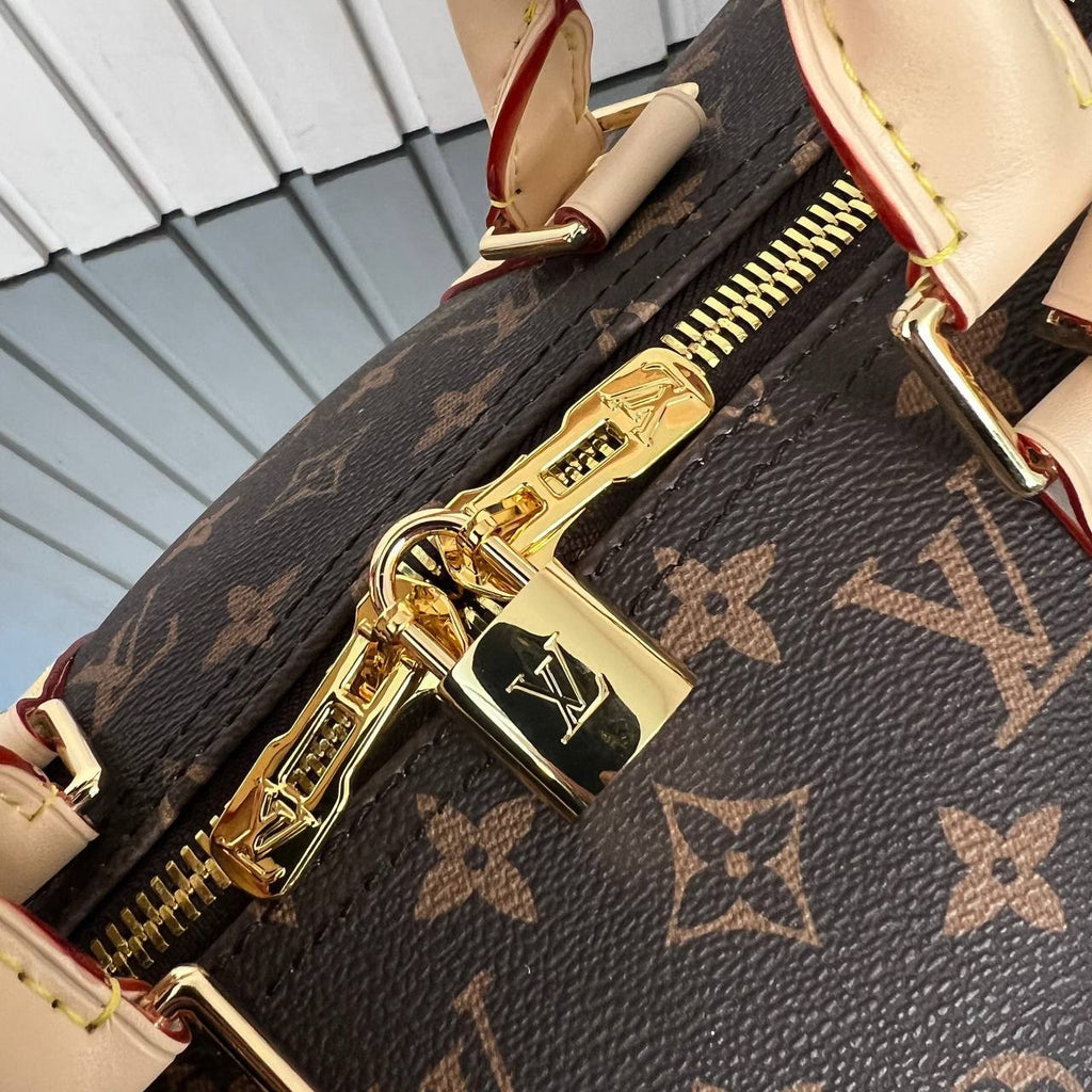 Louis Vuitton LV x TM Keepall Bandouliere 45

6853 ⭐️