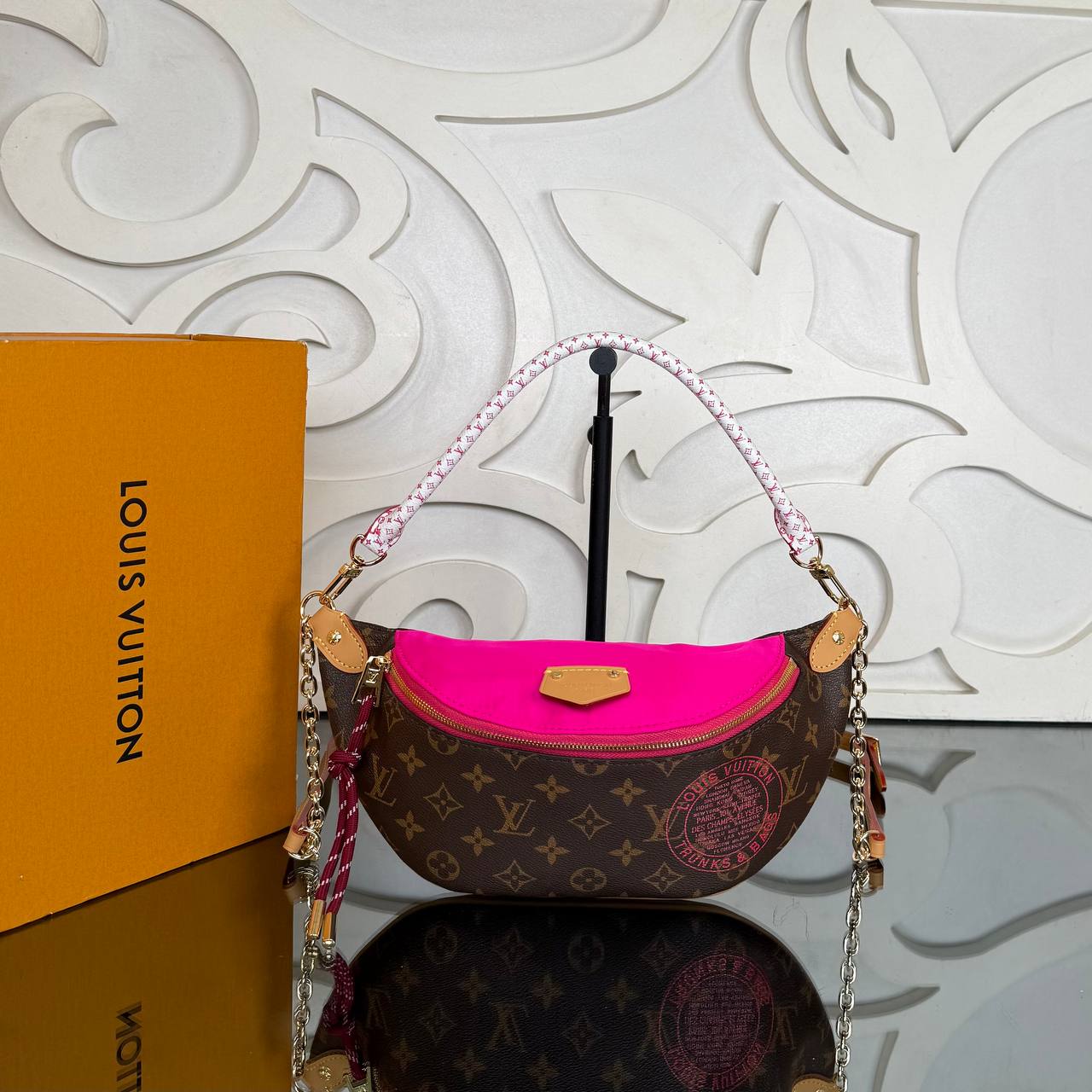 Louis Vuitton Bumbag

910688 ⭐️