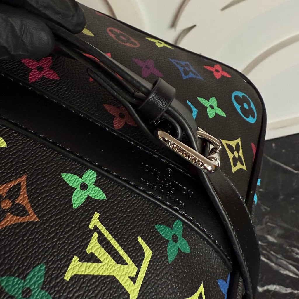 Louis Vuitton LV x TM Keepall Badouliere 50

910138 ⭐️