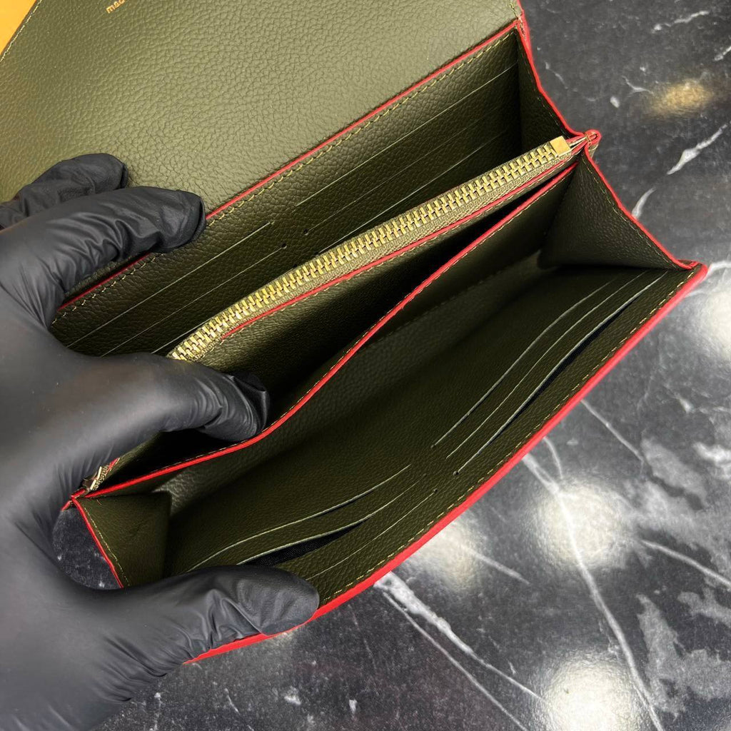 Louis Vuitton Sarah Wallet 

79-2 ⭐️