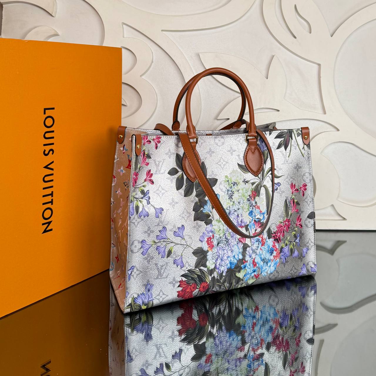 Louis Vuitton OnTheGo MM Limited Edition

910628 ⭐️