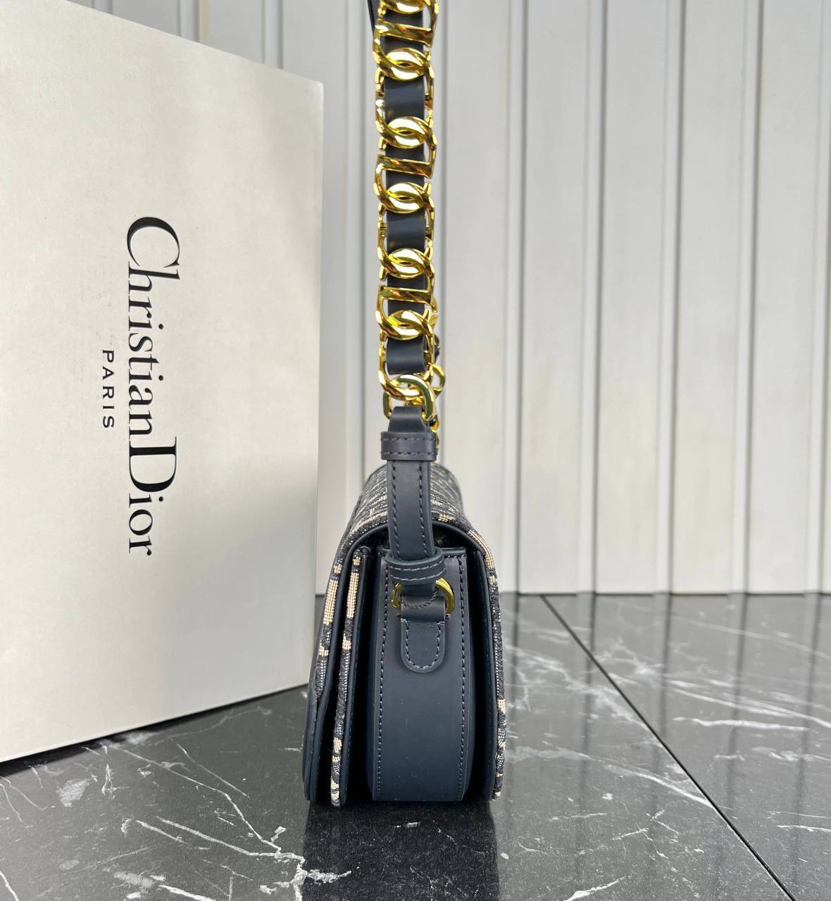 Christian Dior Signature Bag

24x14cm 
5686-1 ⭐️