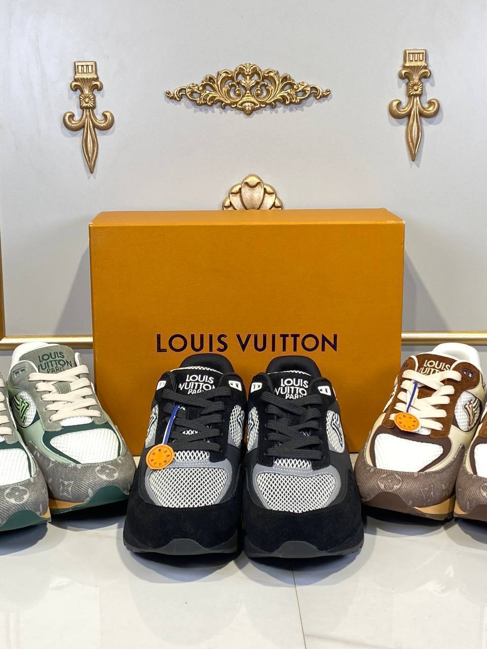 Louis Vuitton Blus Sneakers 

911021 ⭐️