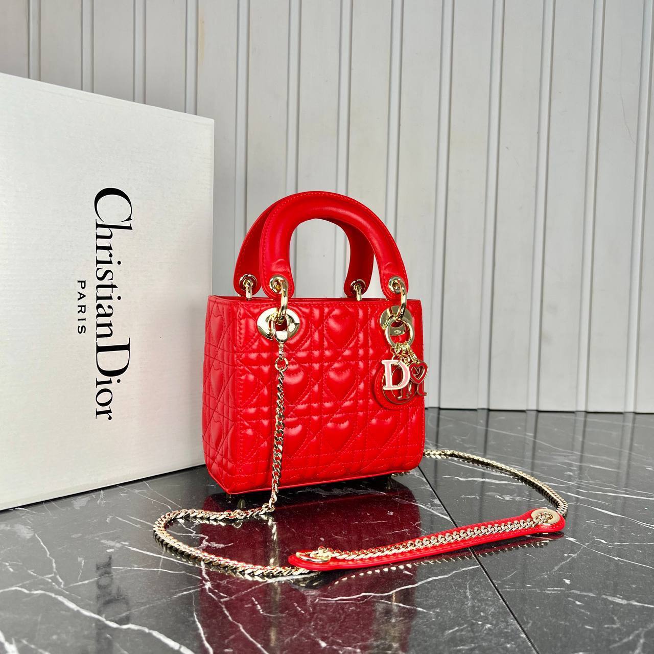 Christian Dior Lady Dior Bag Small 

16x16 cm 
5437-1
