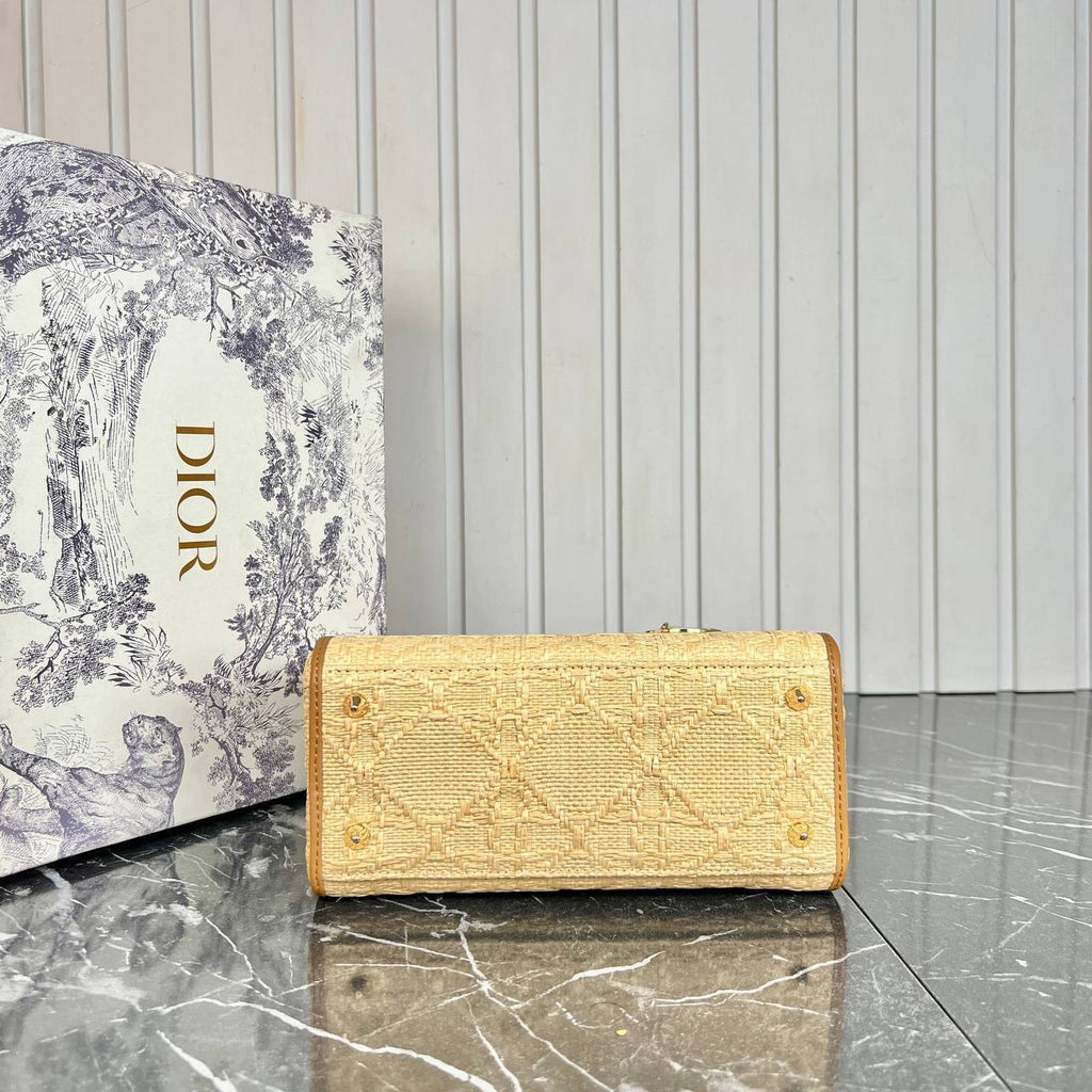 Christian Dior Lady Dior Raffia Bag Medium 

24x20 cm 
5479-2 ⭐️