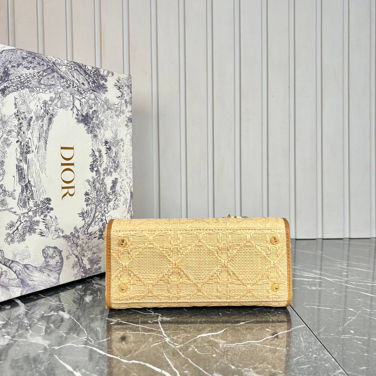 Christian Dior Lady Dior Raffia Bag Medium 

24x20 cm 
5479-2 ⭐️