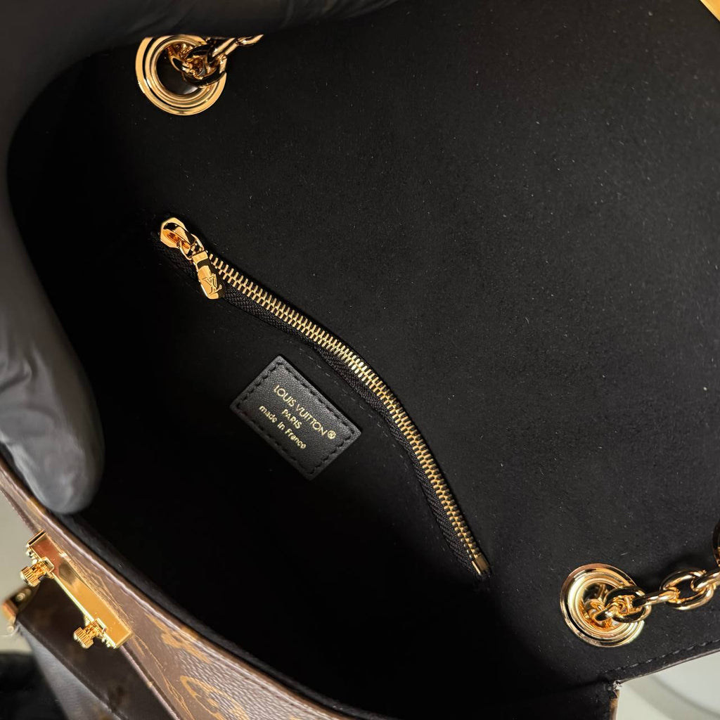Louis Vuitton Trunkie East West

910471 ⭐️