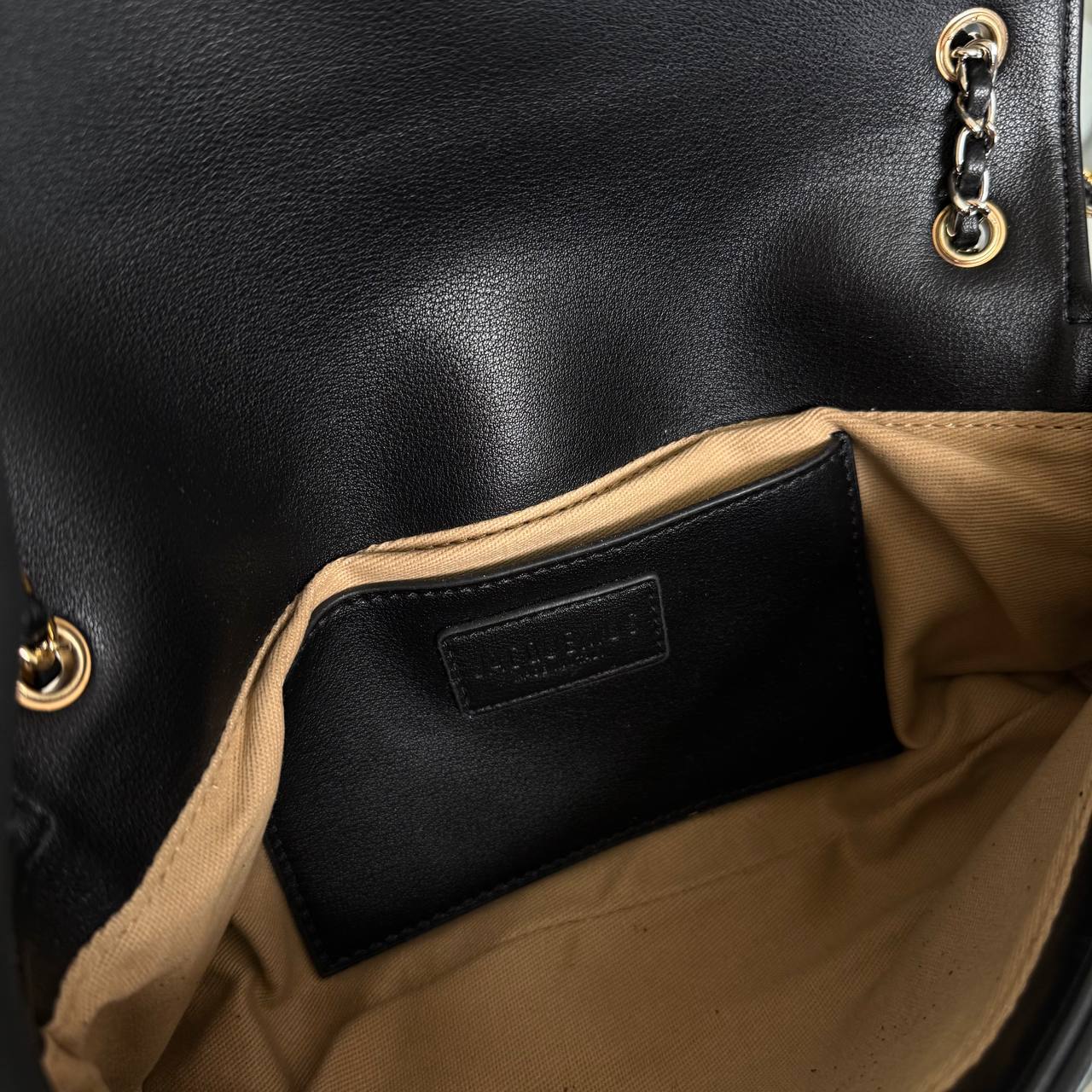 Jacquemus Le Bambino Chaine Shoulder Bag
Τσάντα 
24x13 cm
5736 ⭐️