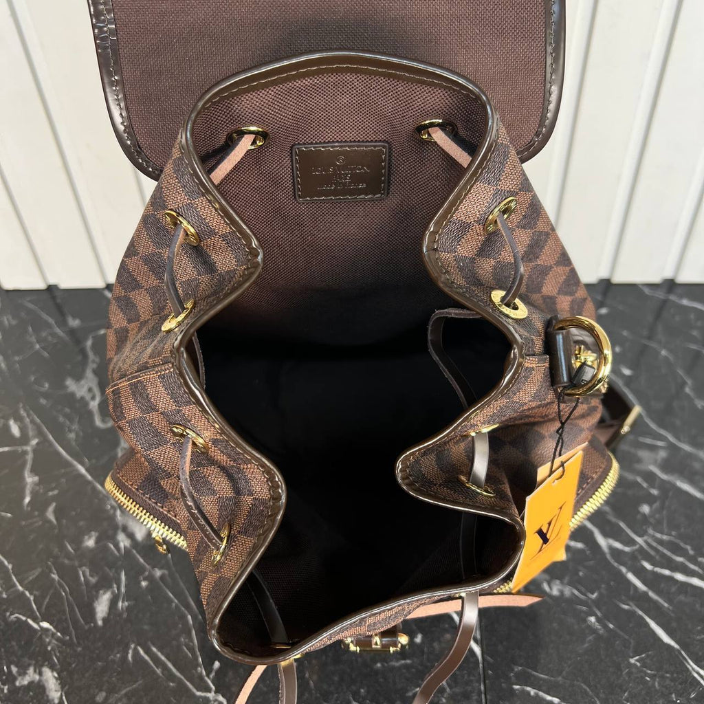 Louis Vuitton Bosporush Backpack 

1102