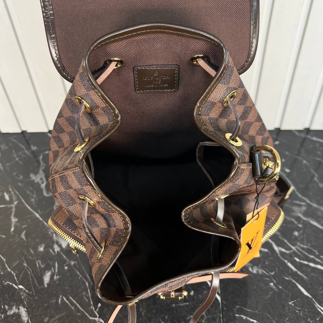 Louis Vuitton Bosporush Backpack 

1102