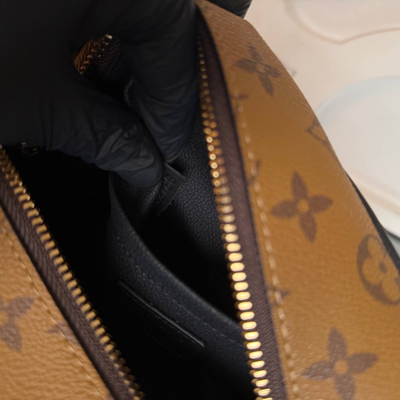 Louis Vuitton Locker Dopp Kit Trunk

910618 ⭐️