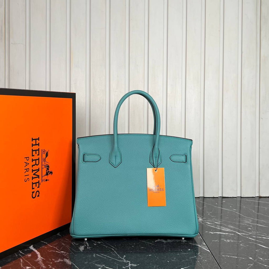 Hermes Birkin Bag 30 cm 

30x22 cm 
5071 ⭐️