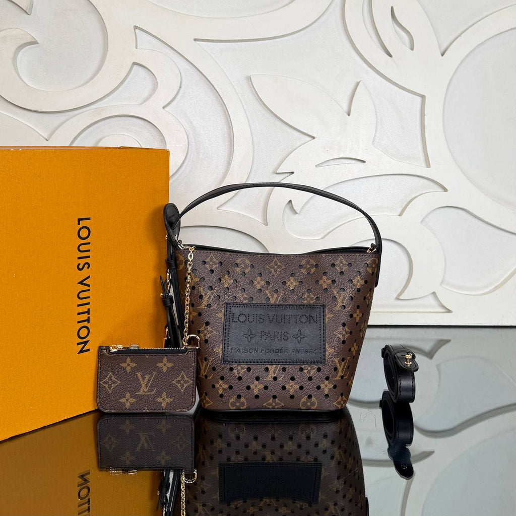 Louis Vuitton All In BB

910844 ⭐️