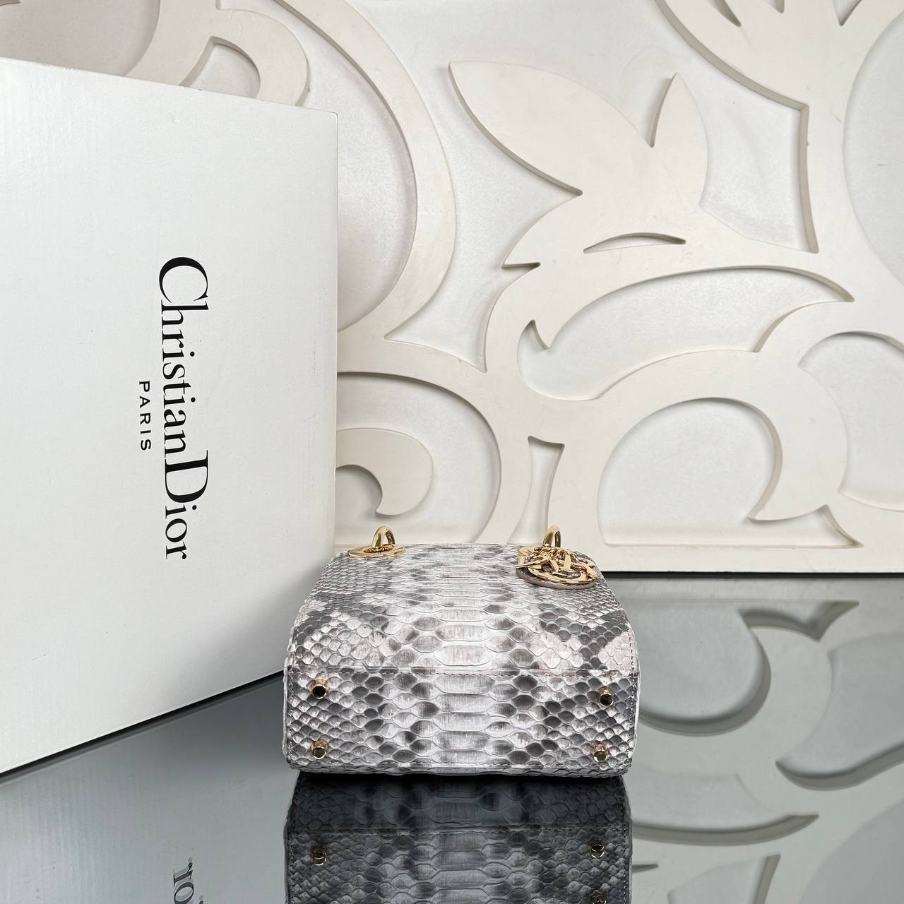Christian Dior Lady Dior Python Small Bag 

17x16 cm 
210122 ⭐️