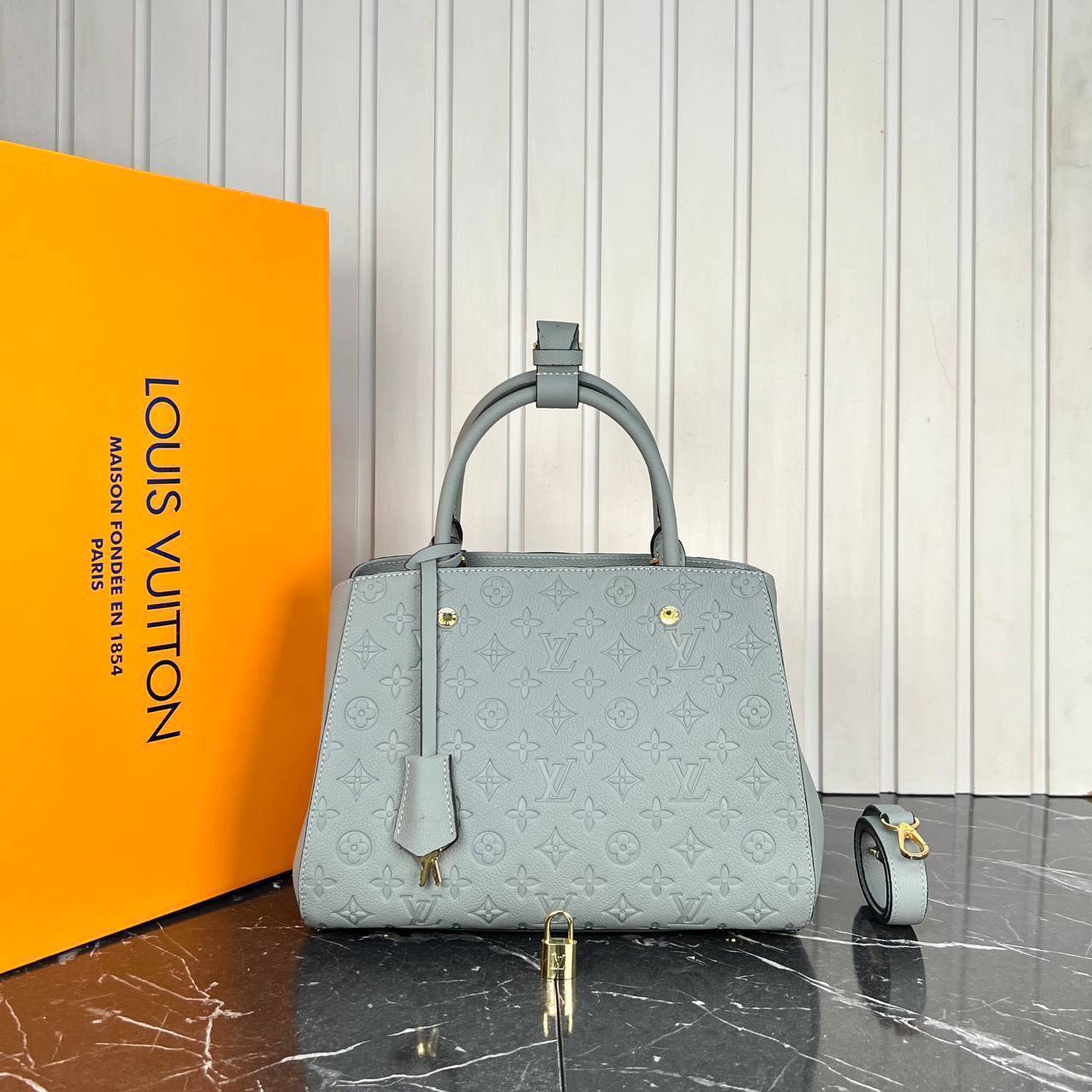 Louis Vuitton Montaigne Bag Medium 

5100