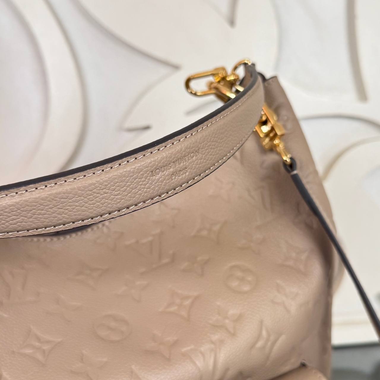 Louis Vuitton Hobo Metis

910619 ⭐️