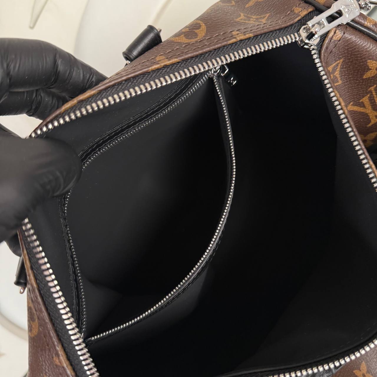 Louis Vuitton Speedy Soft 30 Dark 

6578 ⭐️