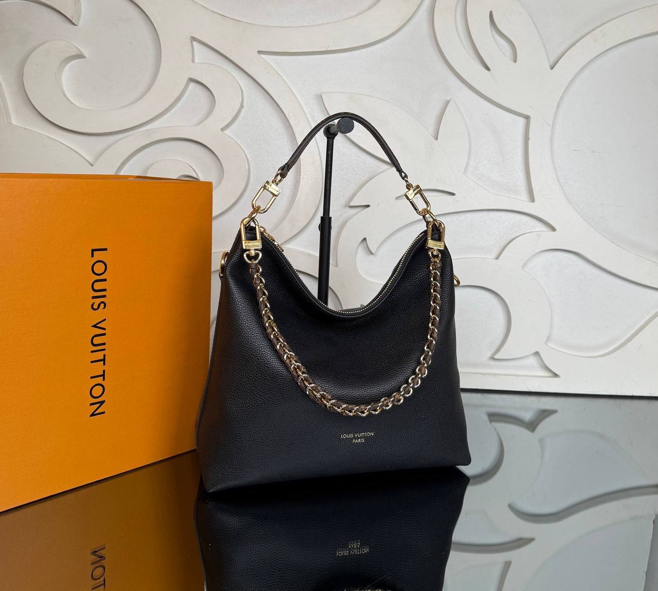 Louis Vuitton Multipass Bag

910426 ⭐️