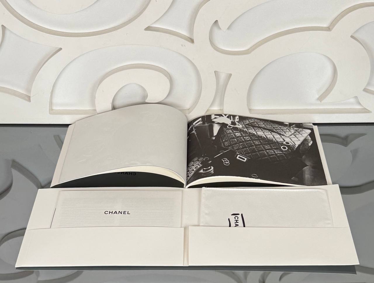 Chanel 2.55 Small Handbag

24x14 cm 
910255 ⭐️