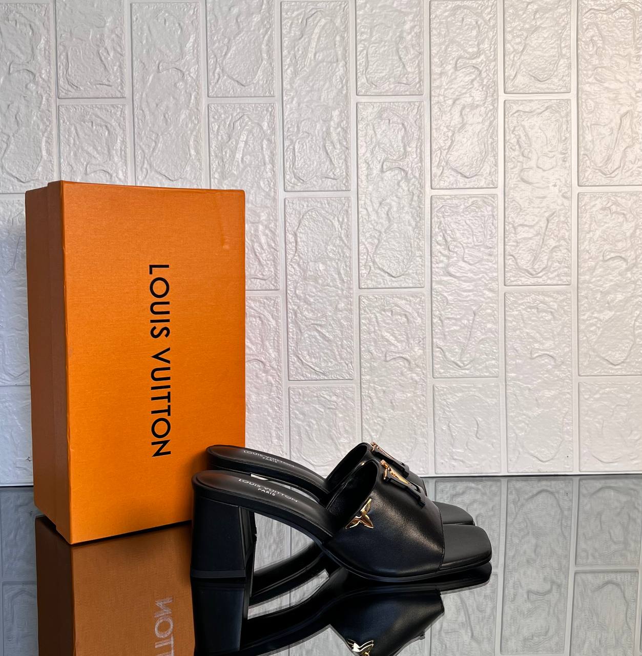 Louis Vuitton Mare Mule 8cm

911237 ⭐️