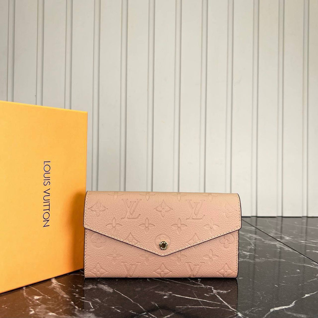 Louis Vuitton Sarah Wallet 

79-2 ⭐️