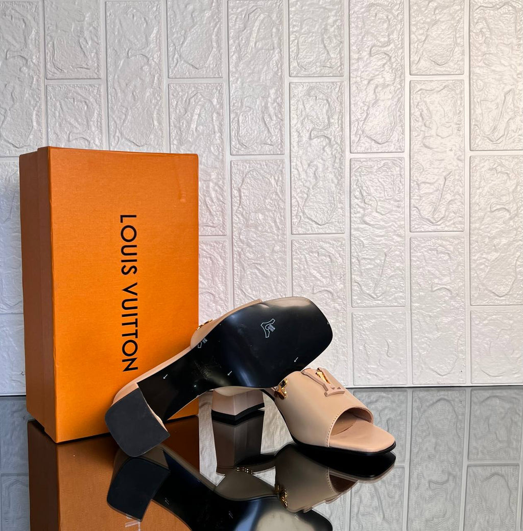 Louis Vuitton Mare Mule 8cm

911237 ⭐️