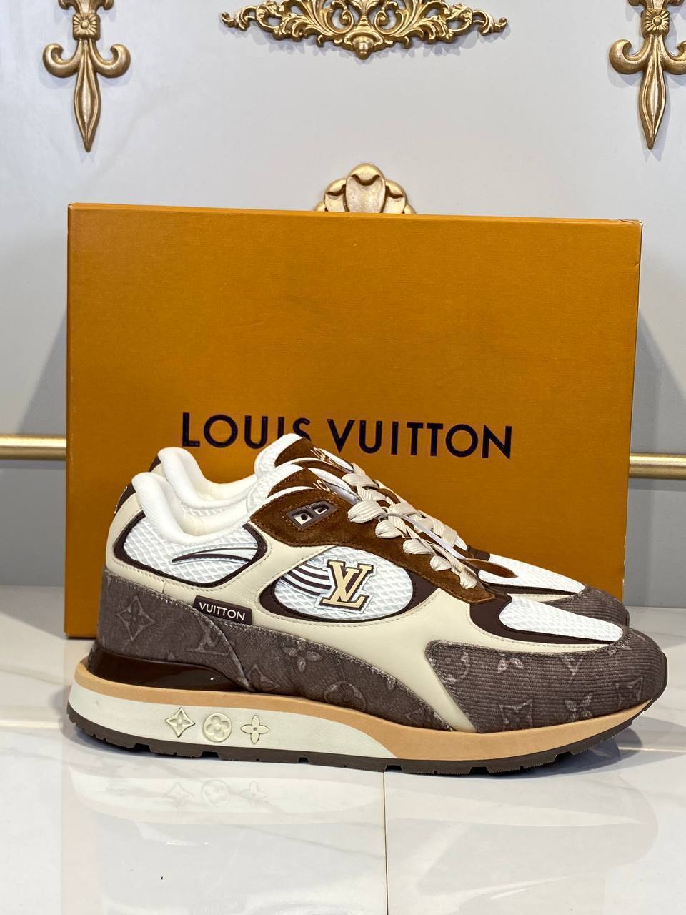Louis Vuitton Blus Sneakers 

911021 ⭐️