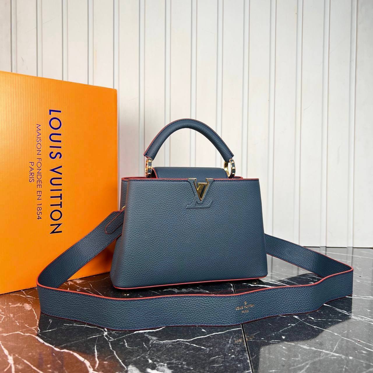 Louis Vuitton Capucines BB 

5565-3 ⭐️