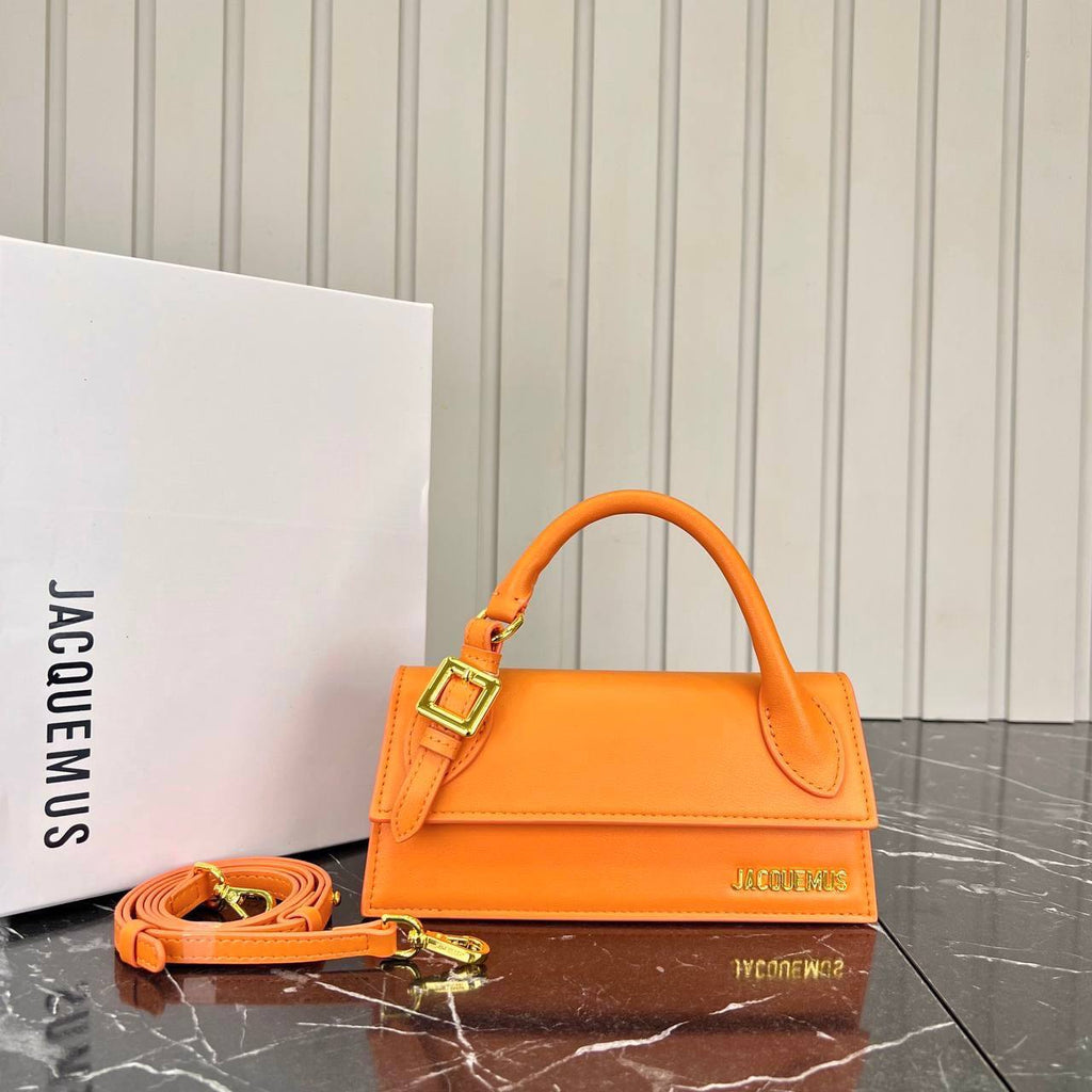 Jacquemus Le Chiquito Bag 

22x10 cm 
5736-10 ⭐️