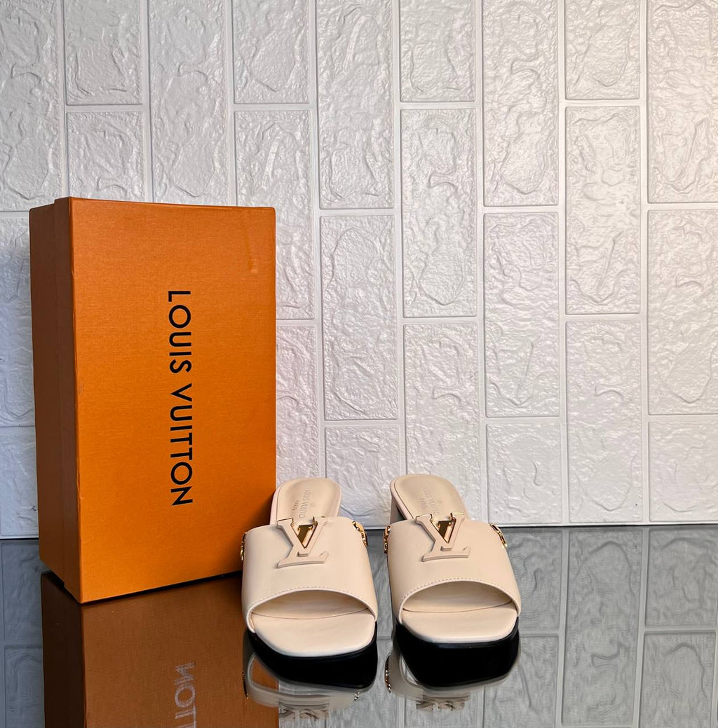 Louis Vuitton Mare Mule 8cm

911237 ⭐️