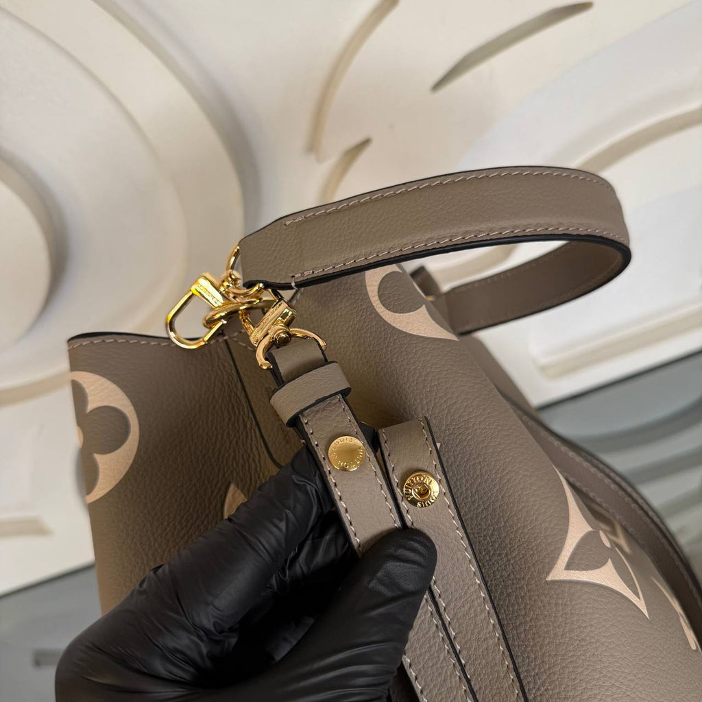 Louis Vuitton NeoNoe Bag

5759-1 ⭐️