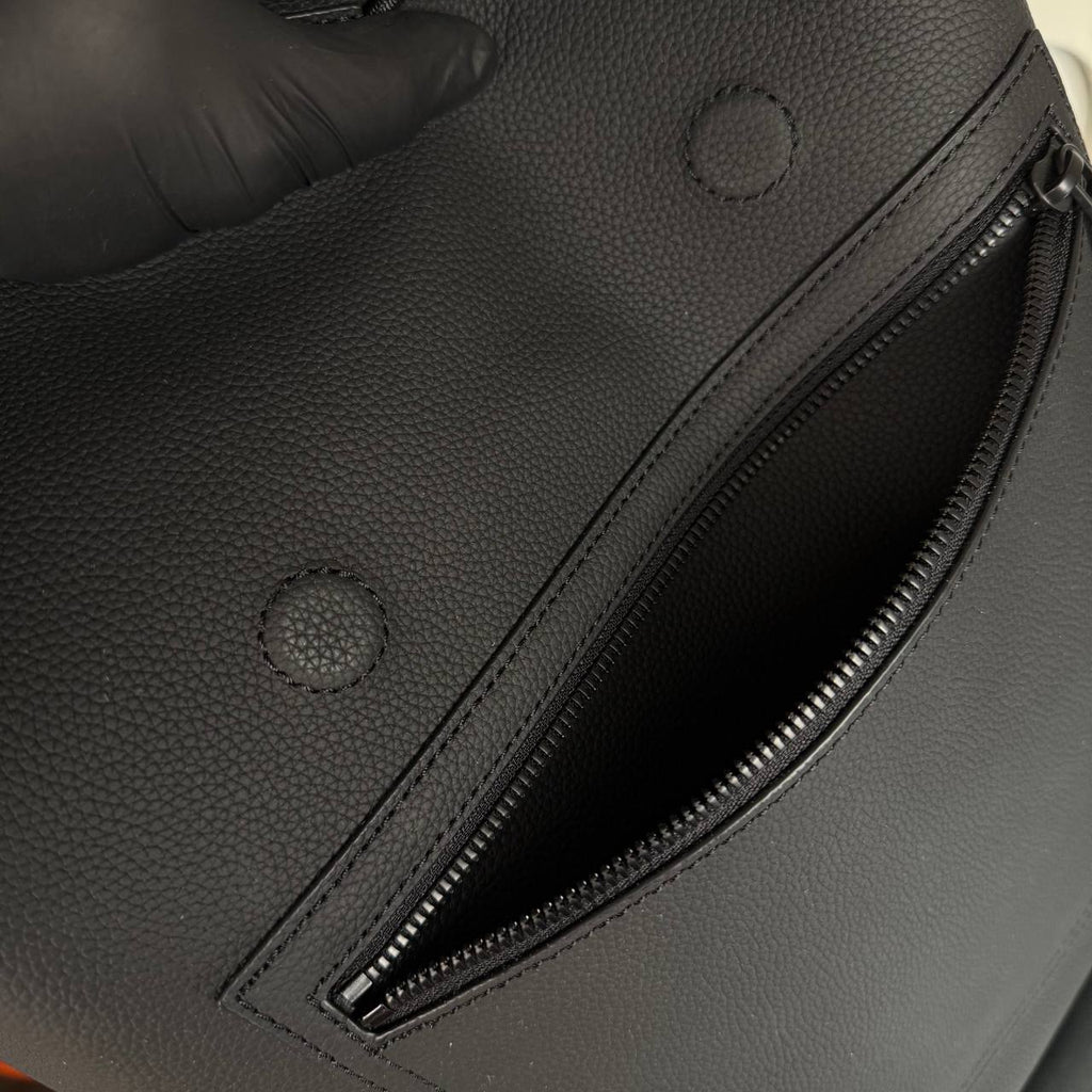 Louis Vuitton Fastline Backpack

910457 ⭐️