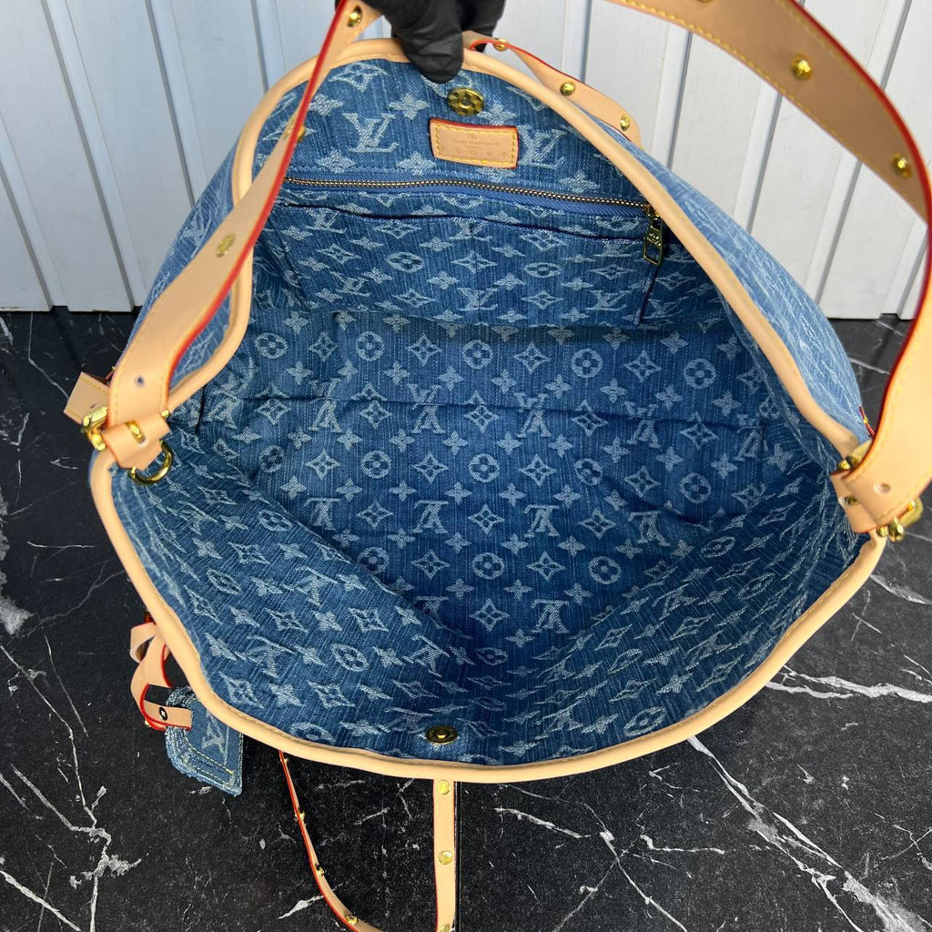 Louis Vuitton CarryAll MM Denim

5980-1