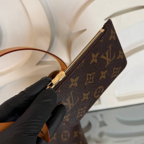 Louis Vuitton All In BB

210087 ⭐️