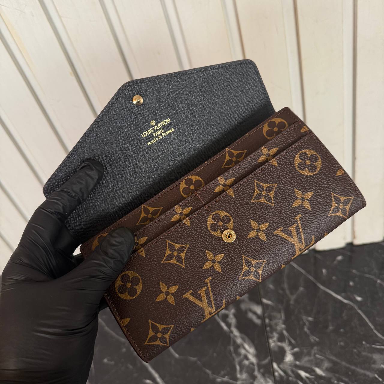 Louis Vuitton Sarah Wallet 

79-1 ⭐️