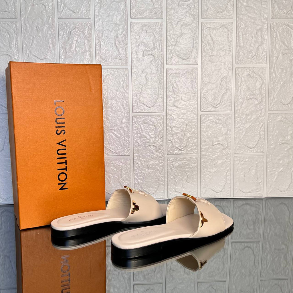 Louis Vuitton Mare Flat Mule

911256 ⭐️