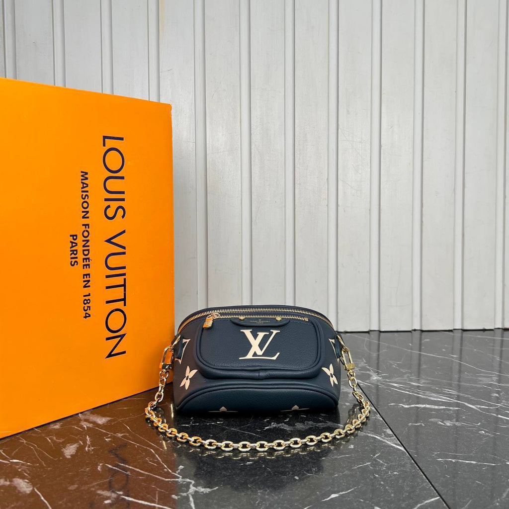 Louis Vuitton Mini Bumbag

6661 ⭐️