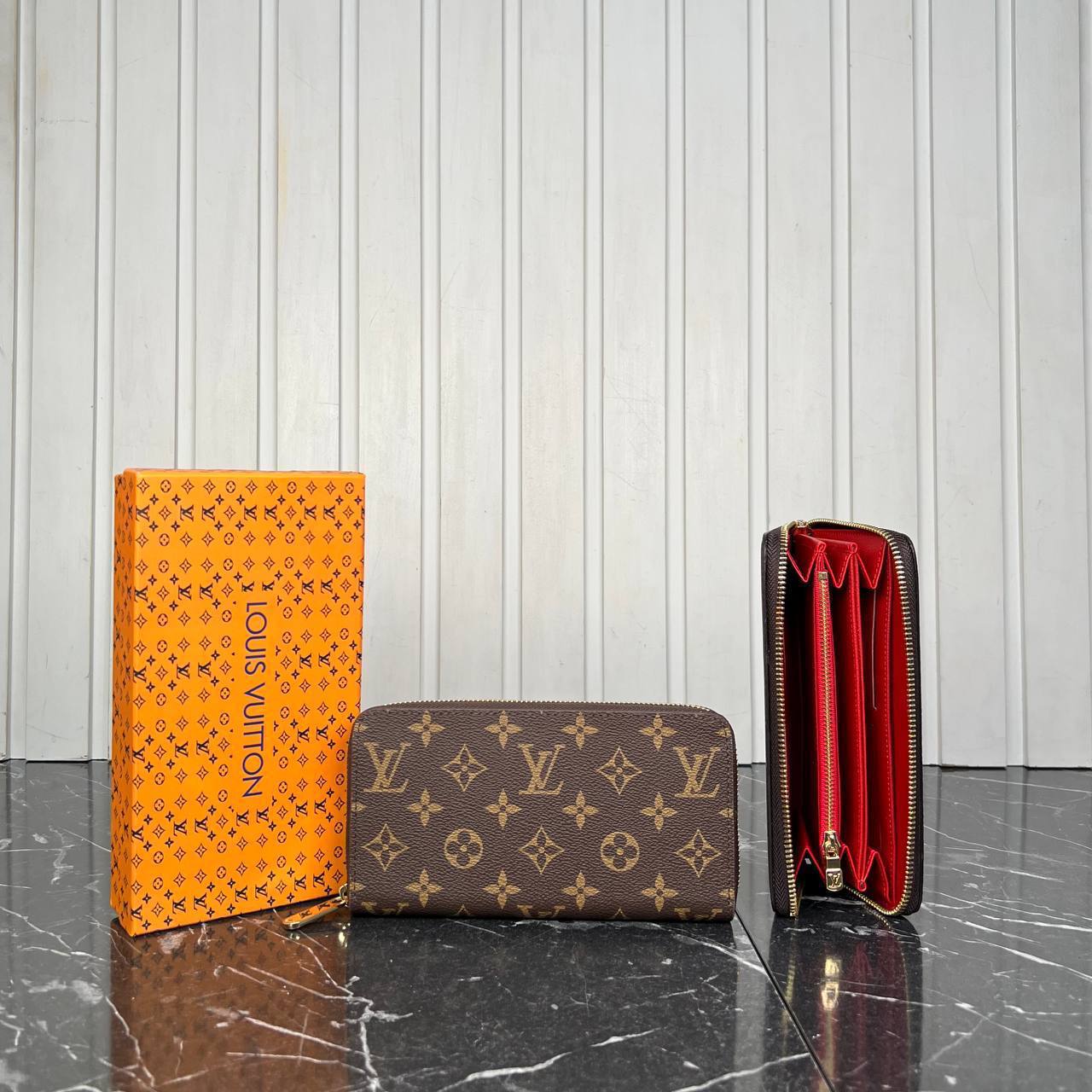 Louis Vuitton Zippy Wallet 

20x10 cm 
28.B ⭐️