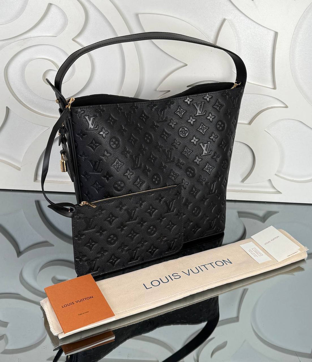 Louis Vuitton All In GM

910007 ⭐️