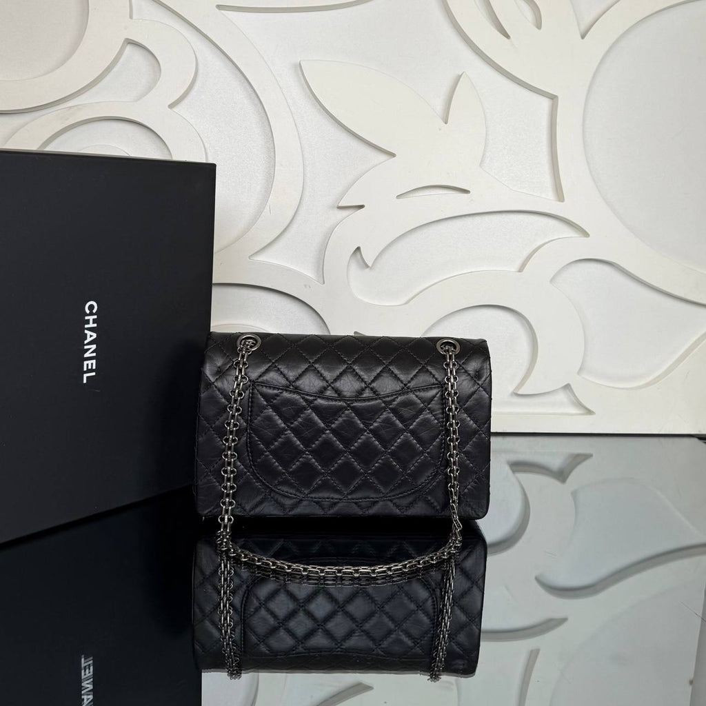 Chanel 2.55 Small Handbag

24x14 cm 
910255 ⭐️