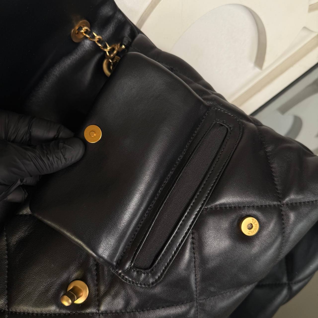 Chanel Large Bowling Flap Bag 

38x25 cm
910398 ⭐️