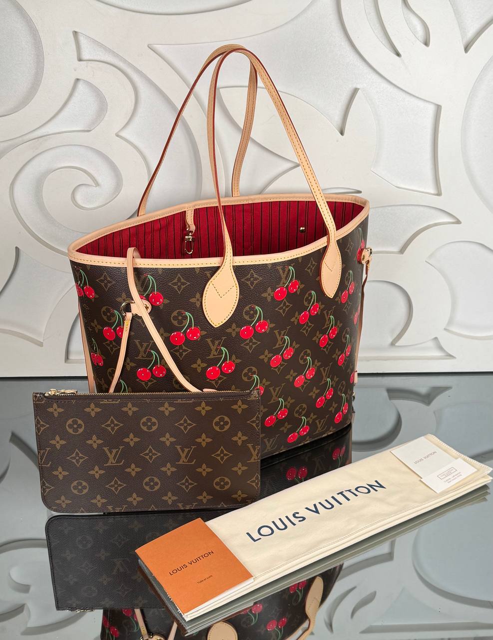 Louis Vuitton LV x TM Neverfull MM x murakami 

⭐️