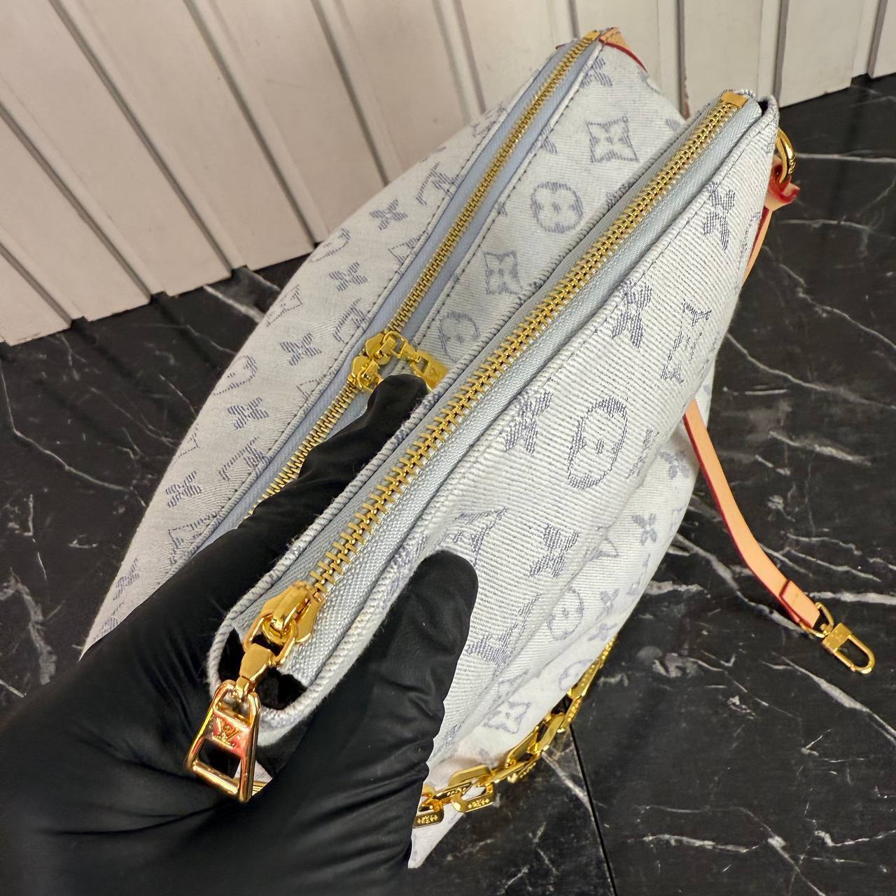 Louis Vuitton Coussin Hobo MM Denim

910136 ⭐️